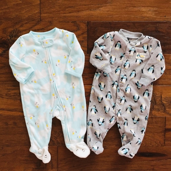 ✨Carter's 3 Month Old Penguin & Polar Bear Footies - Picture 1 of 8